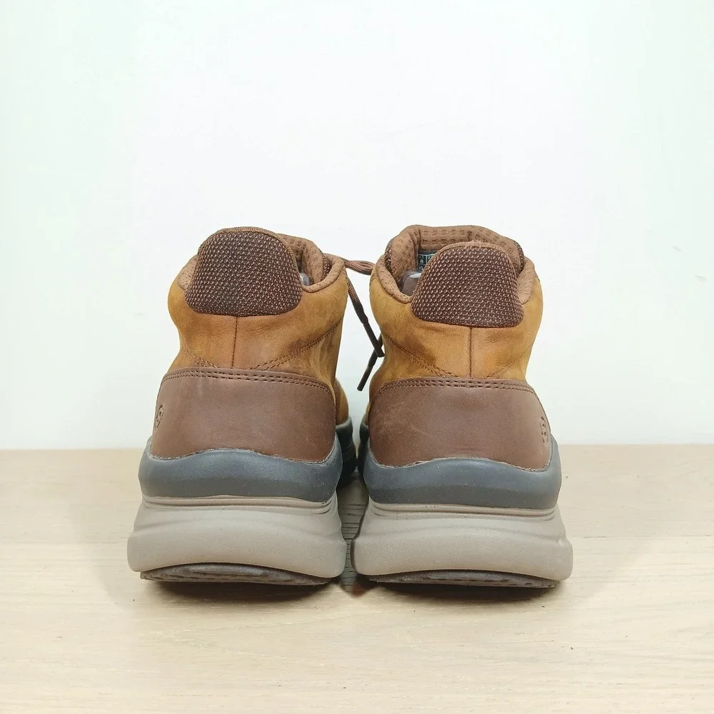 Skechers D'Lux Walker Boots Mens 8 Brown Leather Mid Top Relaxed Fit Sneakers